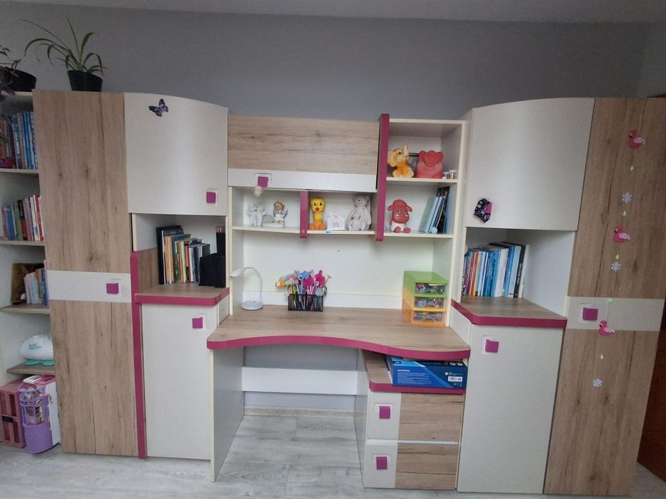 Sprzedam zestaw mebli dziecięcych