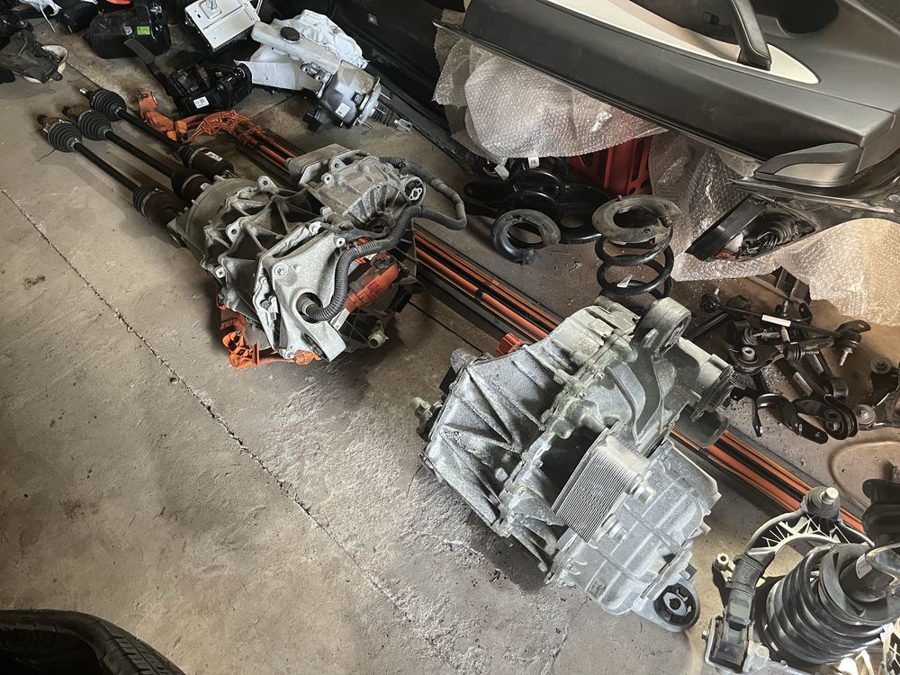 Електроніка Tesla Model 3 18р (Мотор, проводка, кондиціонер, ABS і тд)