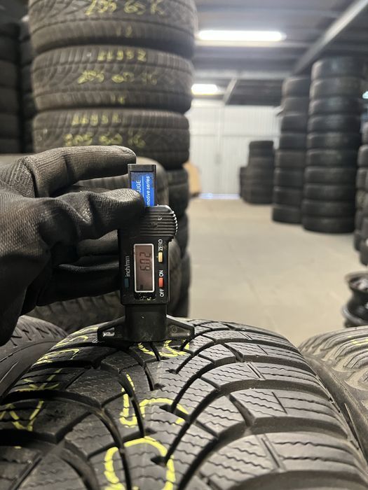 Opony zimowe 205/60/R16 Goodyear Ultragrip 9 - 4 sztuki
