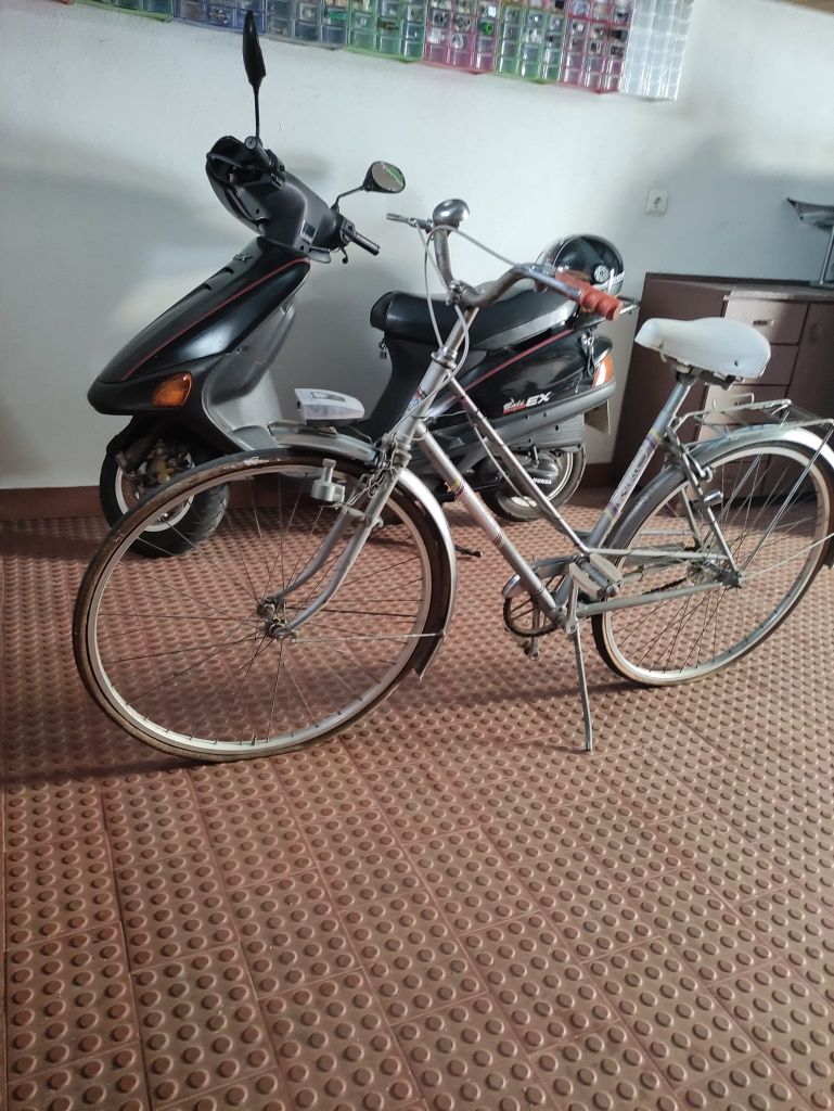 Bicicleta antiga vintage da marca  Juventus