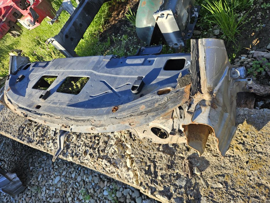 Панель лобового скла Опель Омега б Opel Omega b Підсилювач торпедо