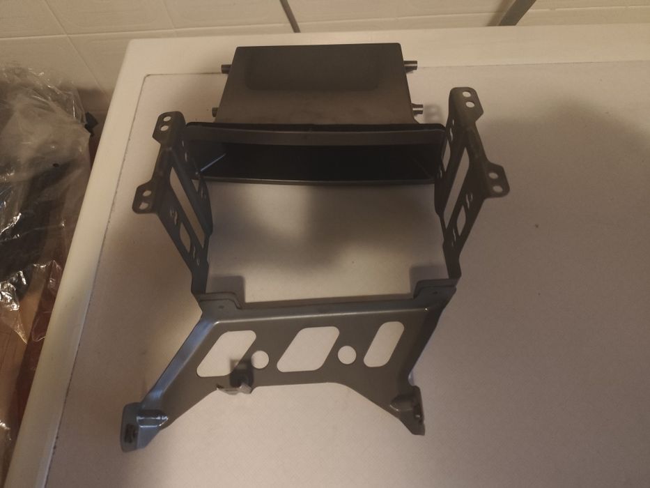 Radio Honda Civic VII Hatchback Radio de origem e Estrutura metálica