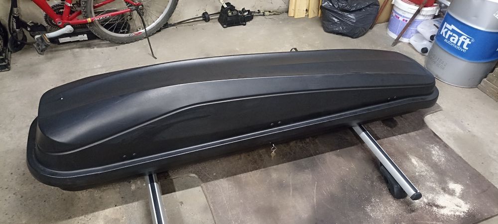 Boks dachowy+ relingi do boksu komplet