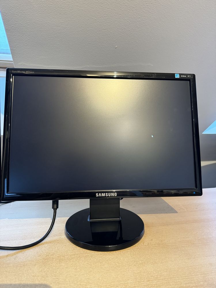 Komputer Dell Optiplex 790 + dwa monitory zestaw