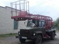 Автовишка з телескопічною стрілою