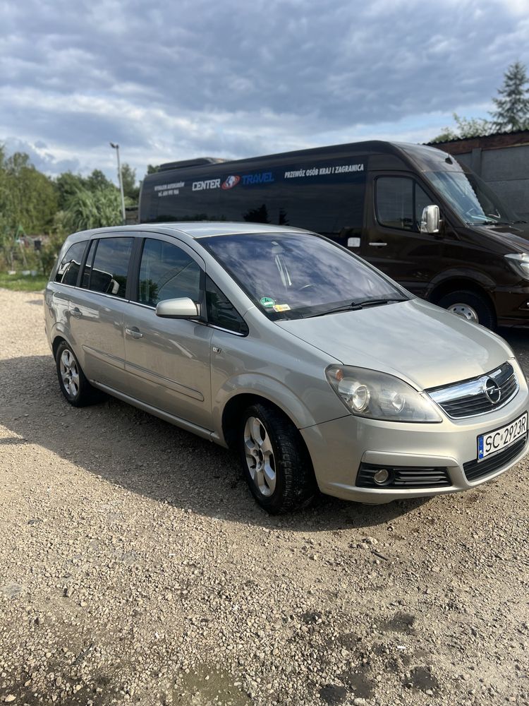 Opel zafira 7- osobowa 1.9 CDTI Bogate wyposazenie Faktura VAT