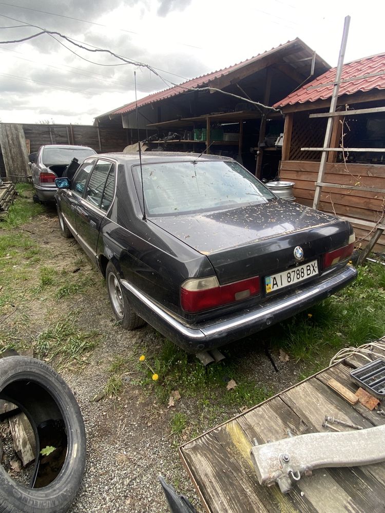 BMW E32 740i m60b40