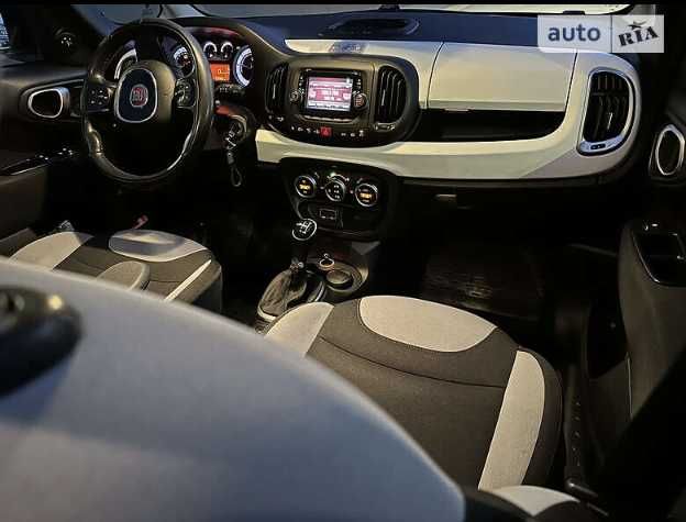 Продам Fiat 500L 2015 рік в гарному стані 1,3 дизель