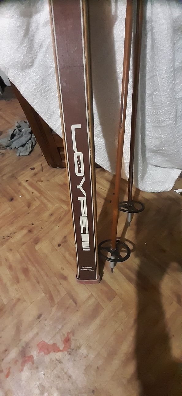 Stare kompletne narty antyki