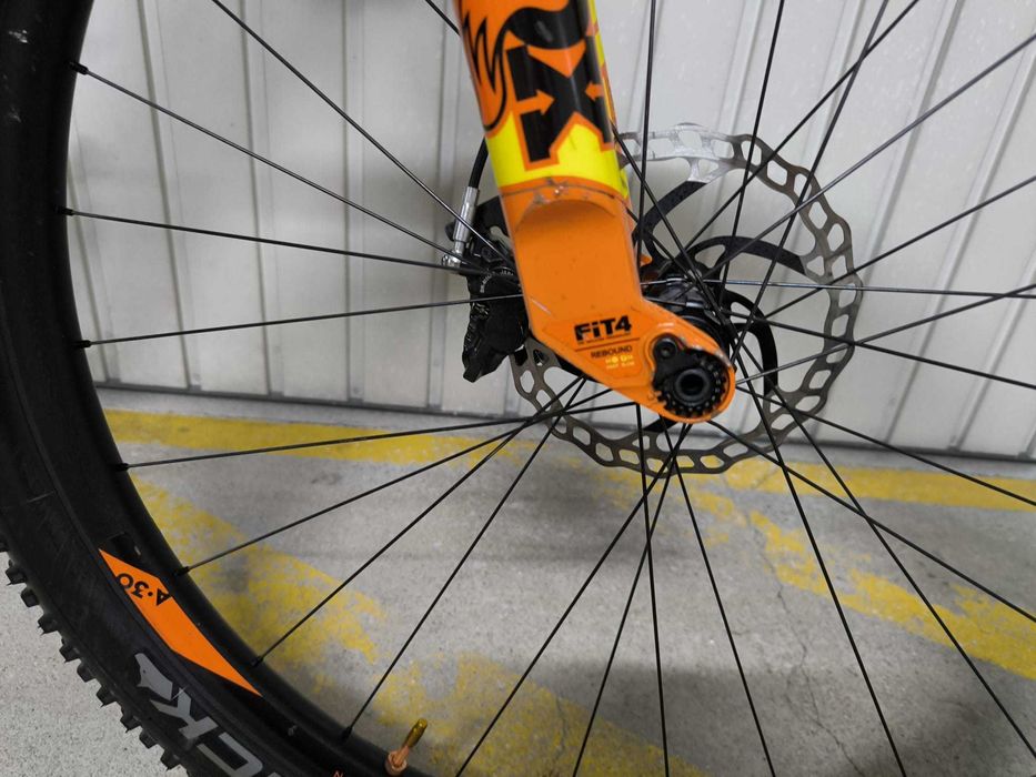 Bicicleta Cube AMD TEAM Edition