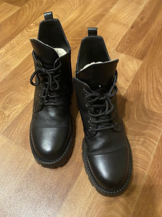 Жіночі черевики зимові чорні 37р