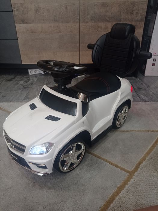 Samochodzik pchacz skóra Mercedes 4w1 GL63 bujak