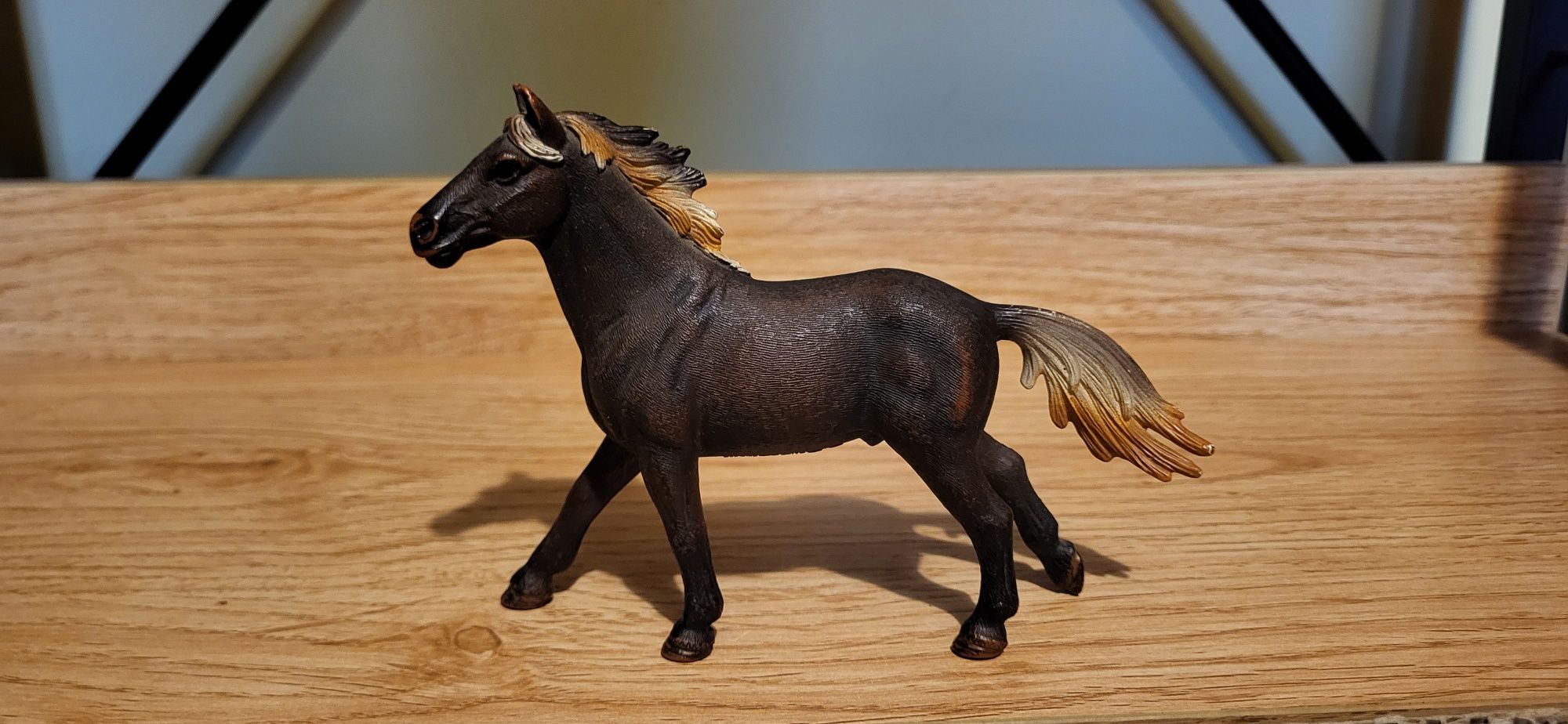 Schleich koń mustang ogier figurka model wycofany z 2015 r.