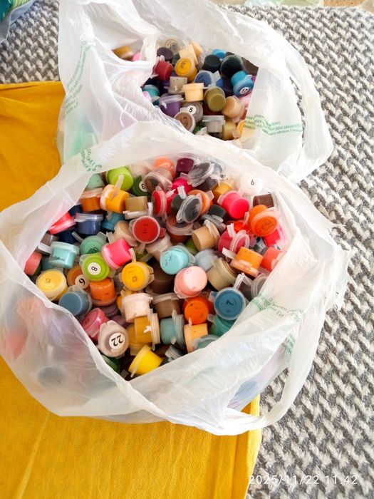 Farbki akrylowe po malowaniu po numerach