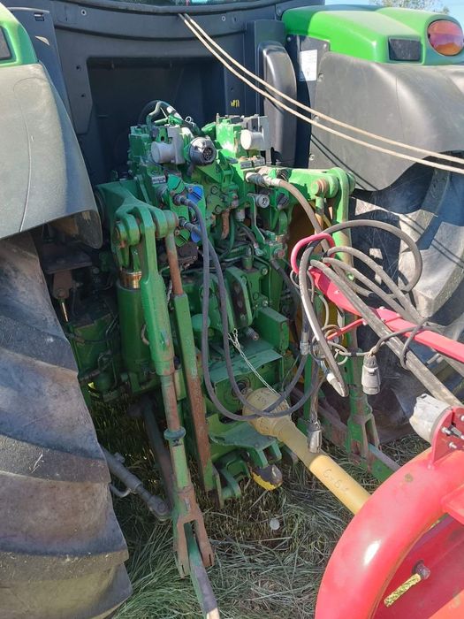 Ciagnik john deere 6150r tuz wom stan bdb