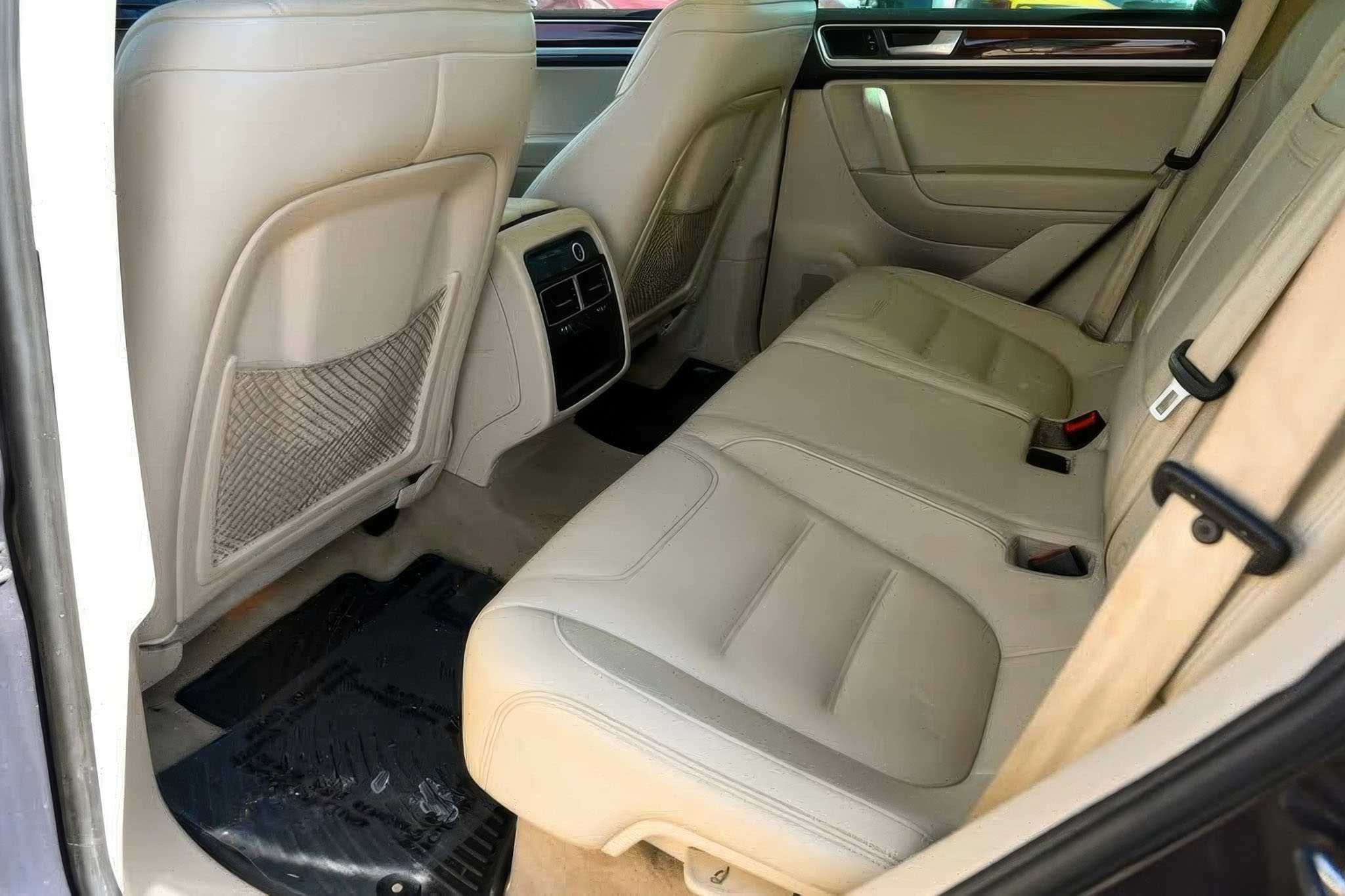2013 Volkswagen Touareg TDI Sport
