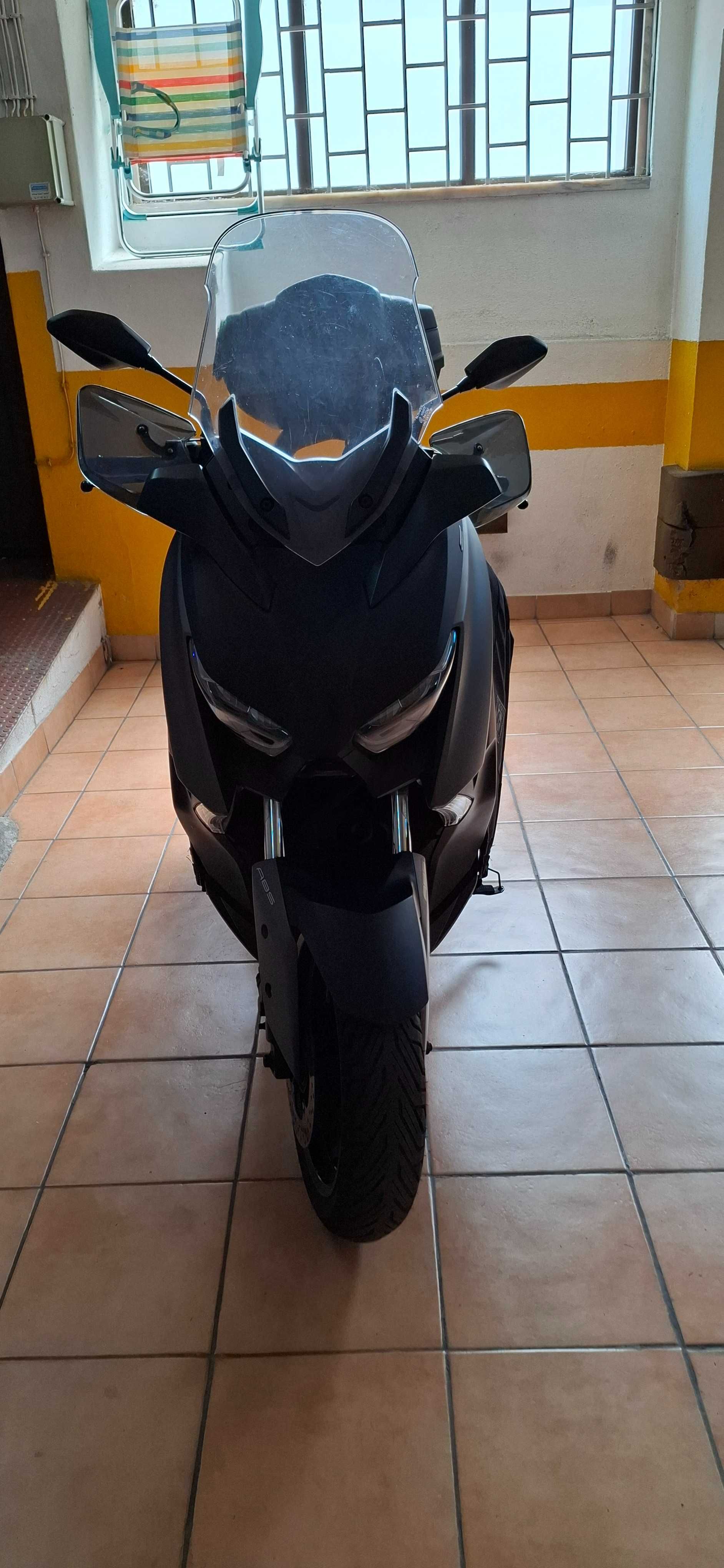Scooter Yamaha X-Max 300