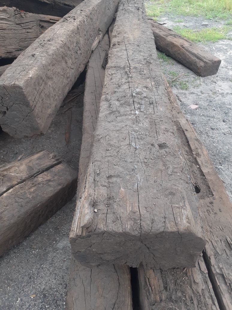 Belki drewniane palisady