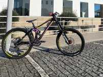 Bicicleta downhill