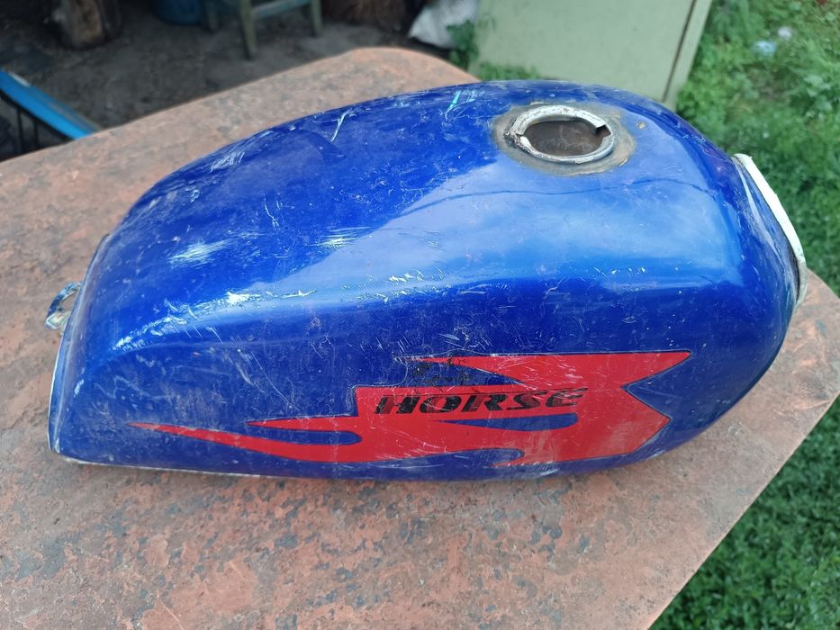 Продам бак крыло подножка зеркало на мопед