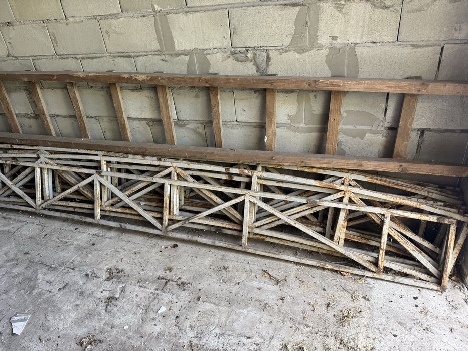 металеві ферми 4 шт 3,7 х 0,35 4 шт 4,7 х 0,35