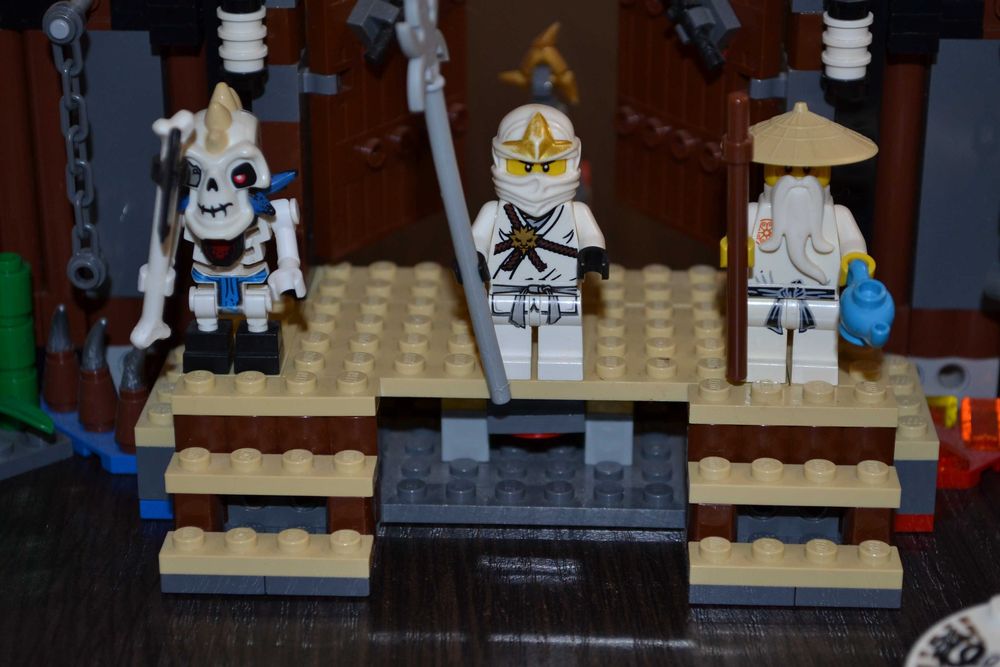 Оригінал Lego LEGO NINJAGO Додзе для кружитцу Ретро  набір 2504