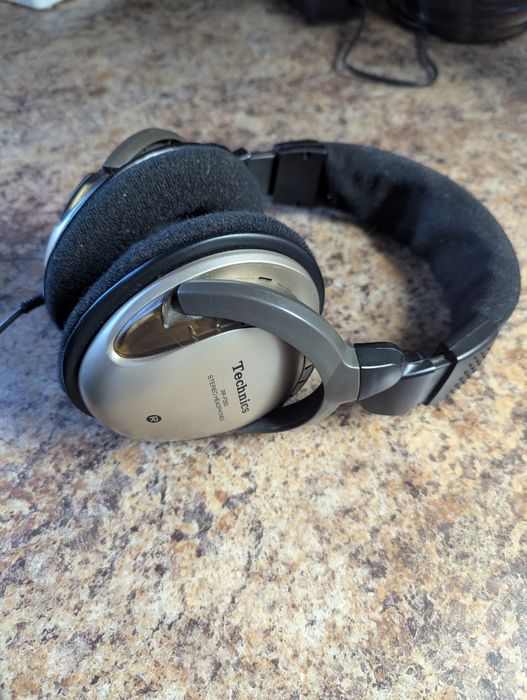 Наушники Technics