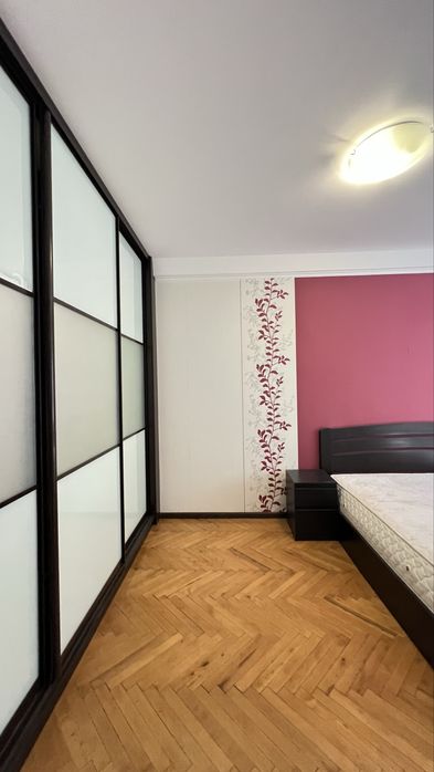 Русанівка, Березняки продаж 2х кімнатної Русанівська набережна