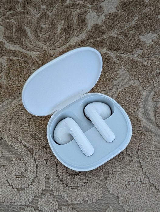 Poco F4 GT 256GB + Red Mi Buds 4lite