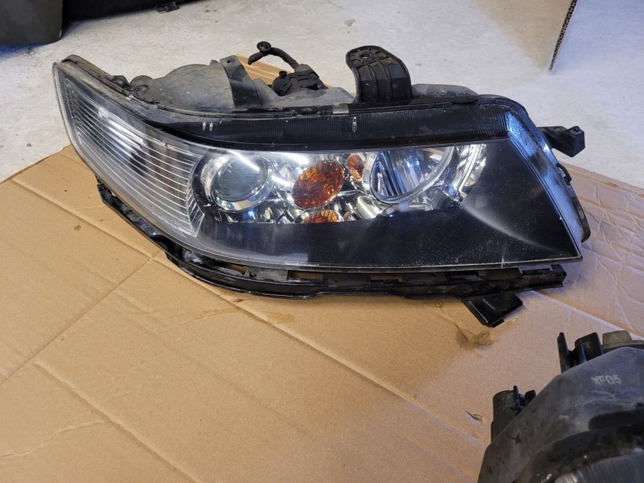 Lampy honda Accord 7 xenon reflektory Accord ksenon
