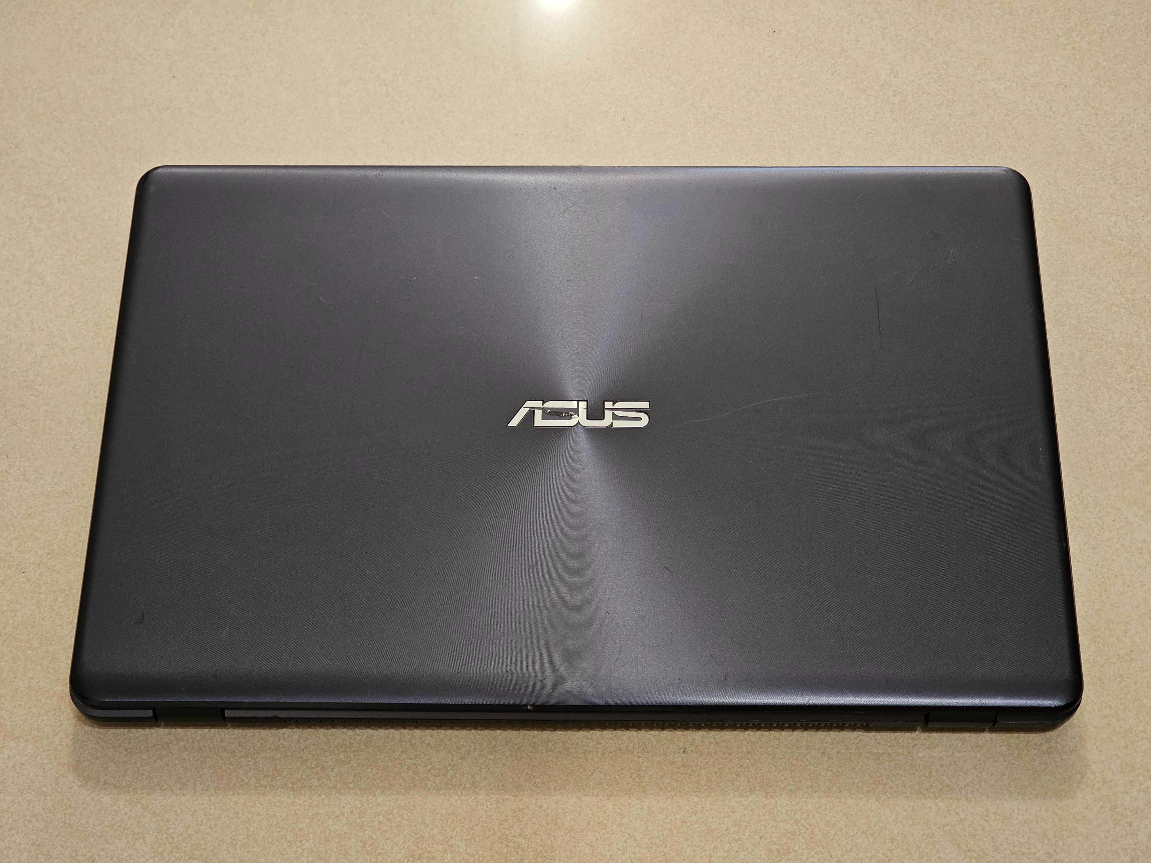 ASUS Vivobook 15,6"/i5/8Gb DDR4/SSD 480Gb/GeForce 940mx 2048Mb DDR5