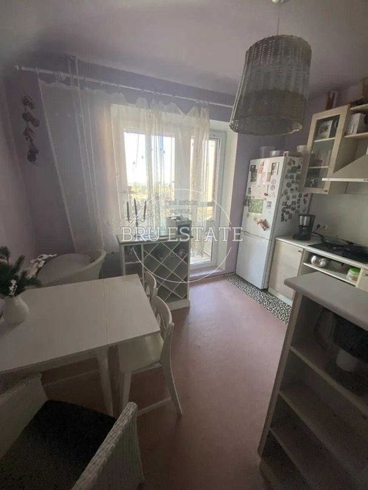 Продаж 2к квартири Позняки Осокорки м. Харківська