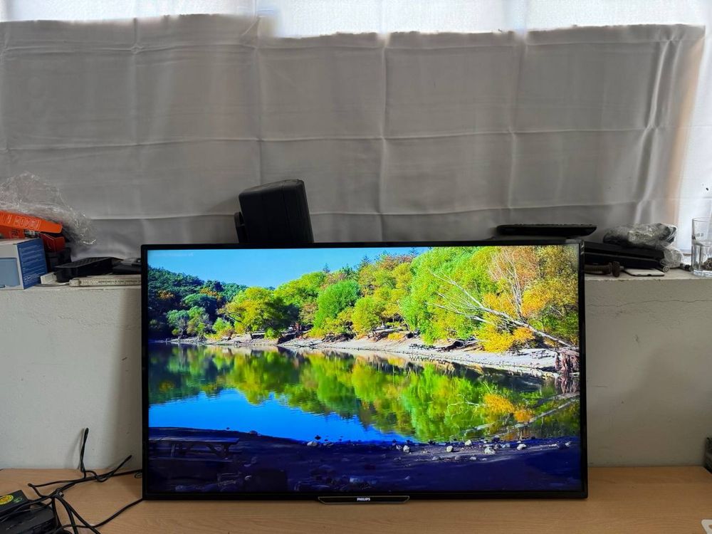 Телевізор Philips 40” Full HD, Smart TV