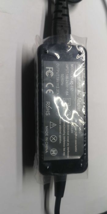 Transformador de substituição-  MODELO : ZH.65.237  19v 2.37a  NOVO!!!