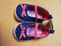Sapatos de bebé menina - 3 Meses (NOVAS)