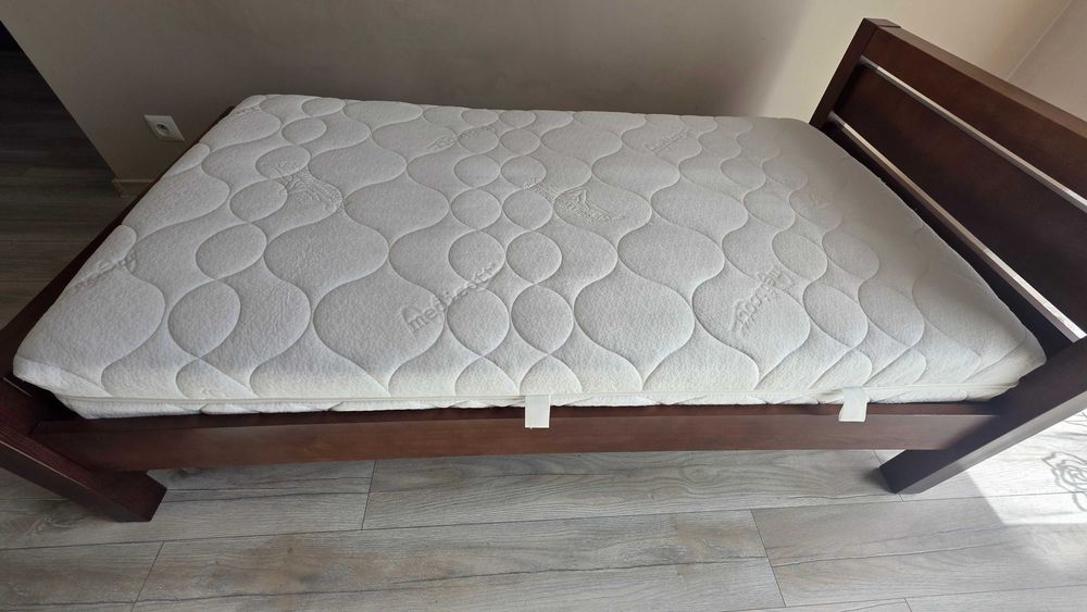 Łózko elektryczne podnoszone z pilota drewniane+stelarz i materac med.