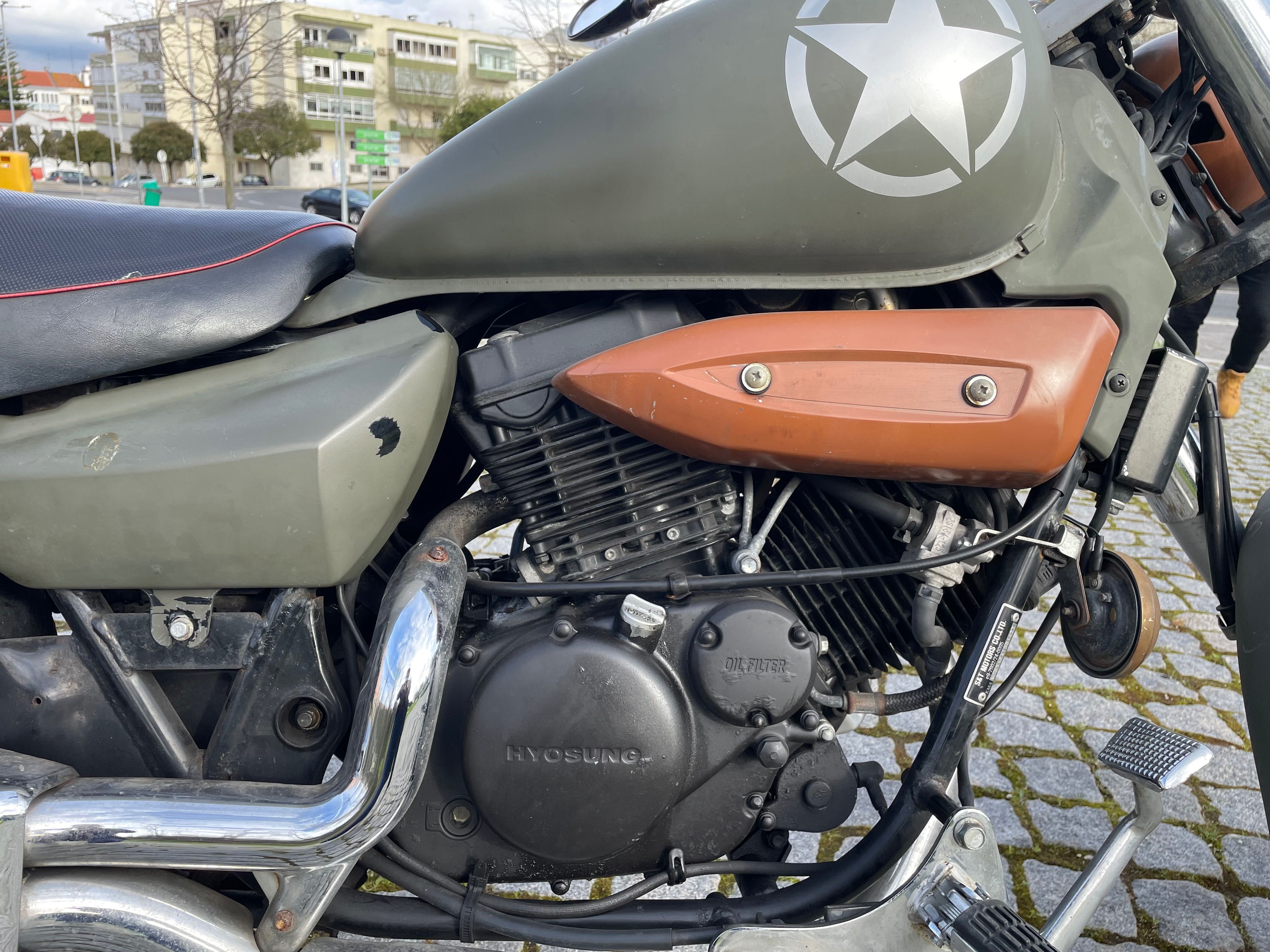 Mota Hyosung Aquila GV