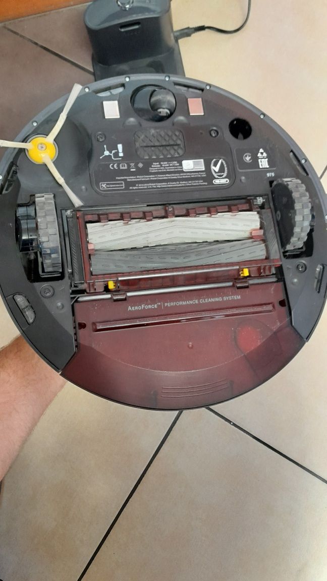 iRobot Roomba 975