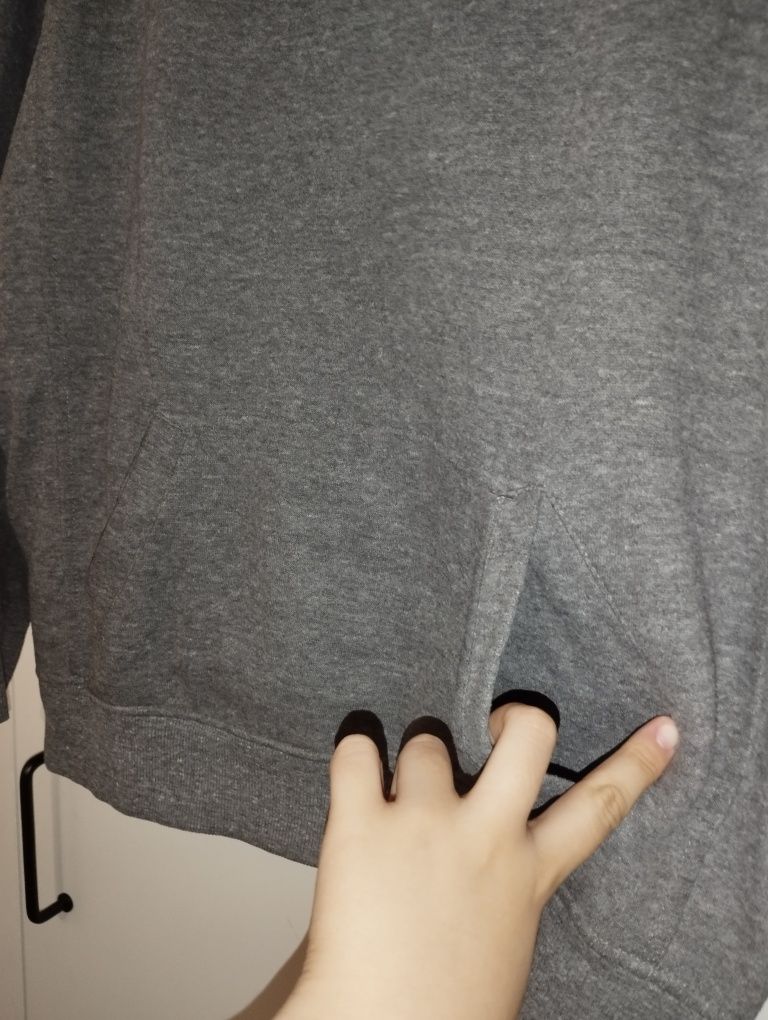 Sweatshirt Cinza com Bolso