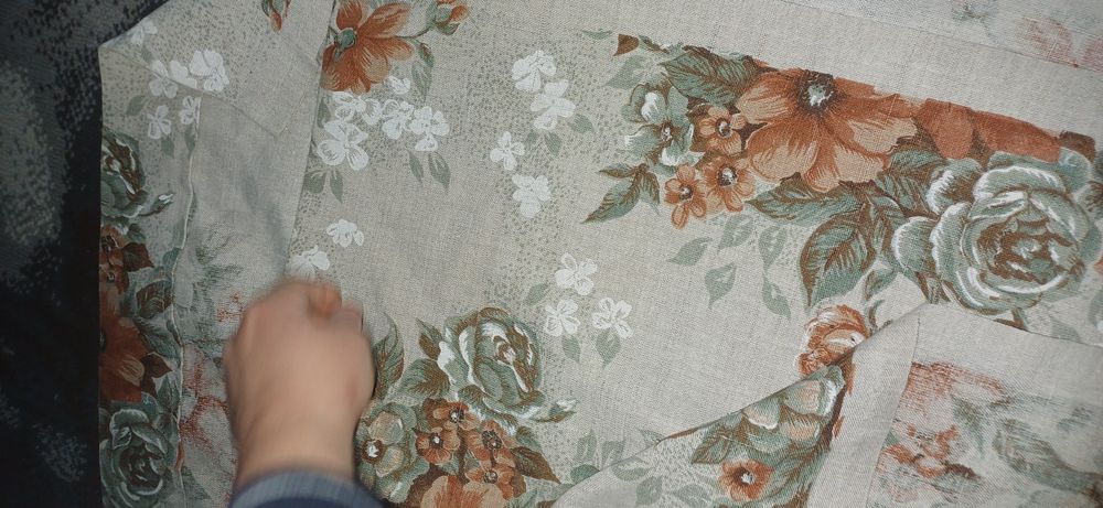 zalony w kwiaty wys. 230 cm szer. 145