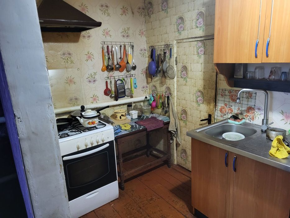 Продається двоповерховий будинок в селі Волиця 1