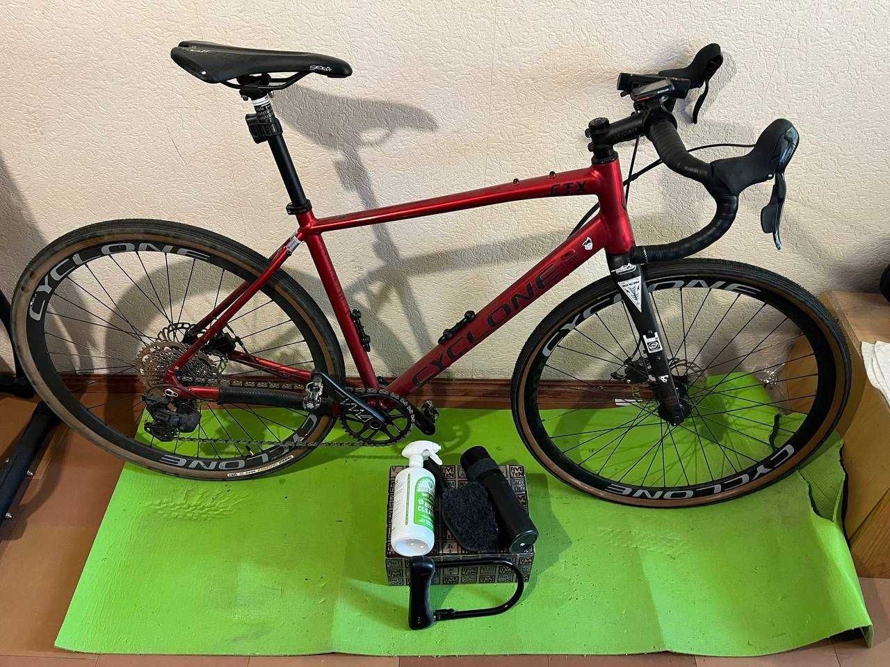 Гравійний велосипед CYCLONE GTX 22. 50 Рама. Пробіг біля 4К км.