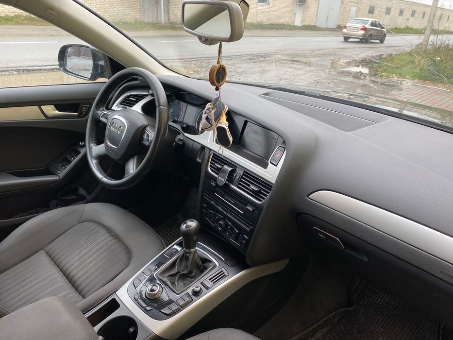 Ауді а4 б8 2011р