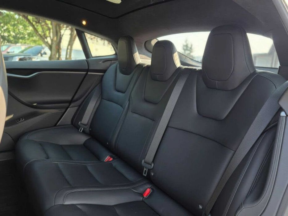 Tesla Model S Long Range Plus      2020