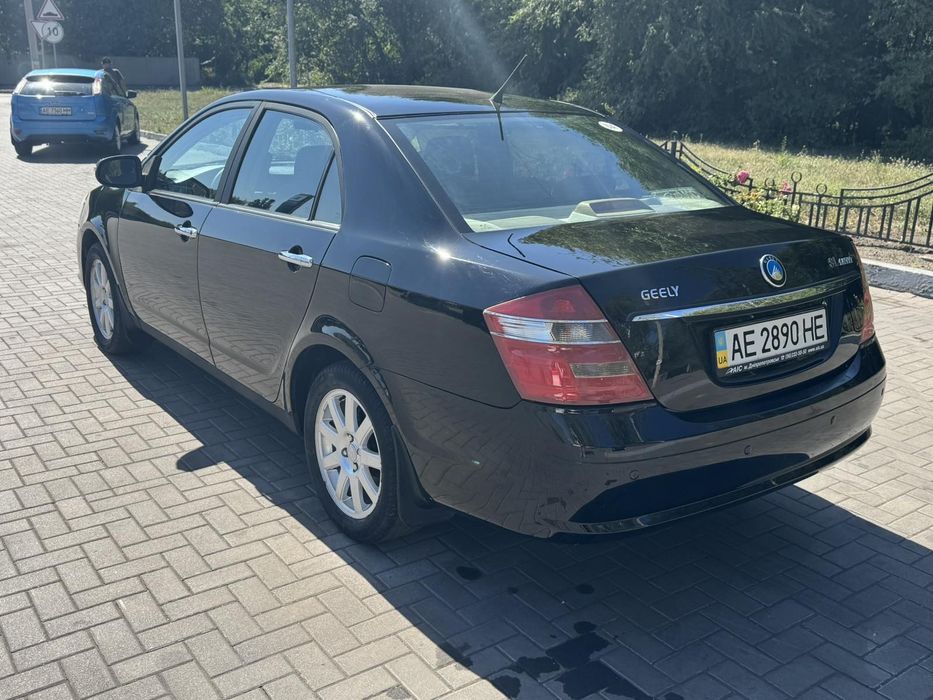 Продам  Geely SL