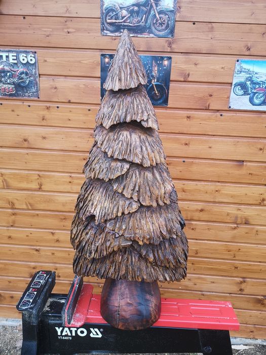 Choinka rzeźba ozdoba