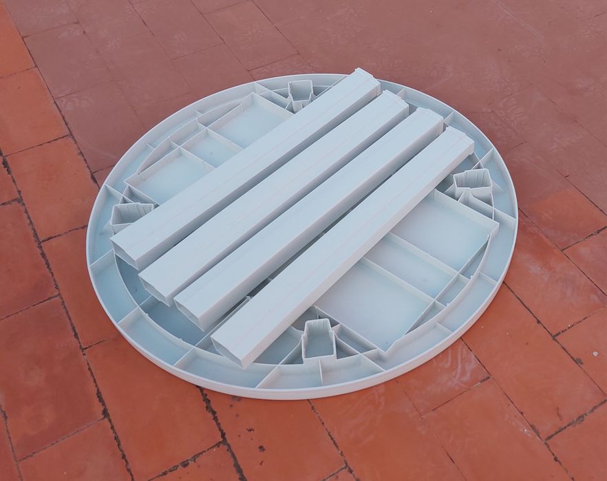 Mesa de jardim desmontável