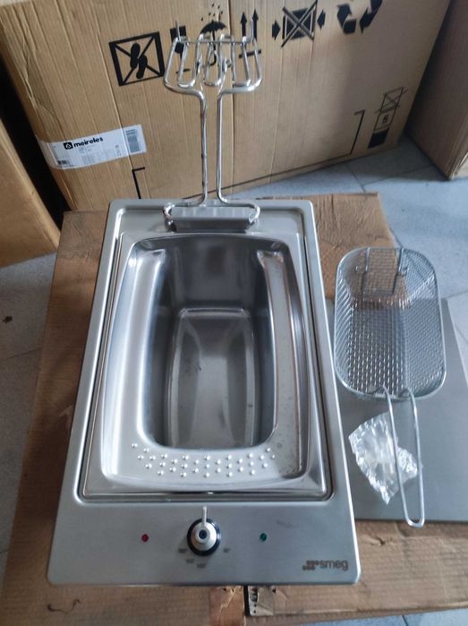 Fritadeira Smeg PGF30F - Novo, Proveniente de Exposição