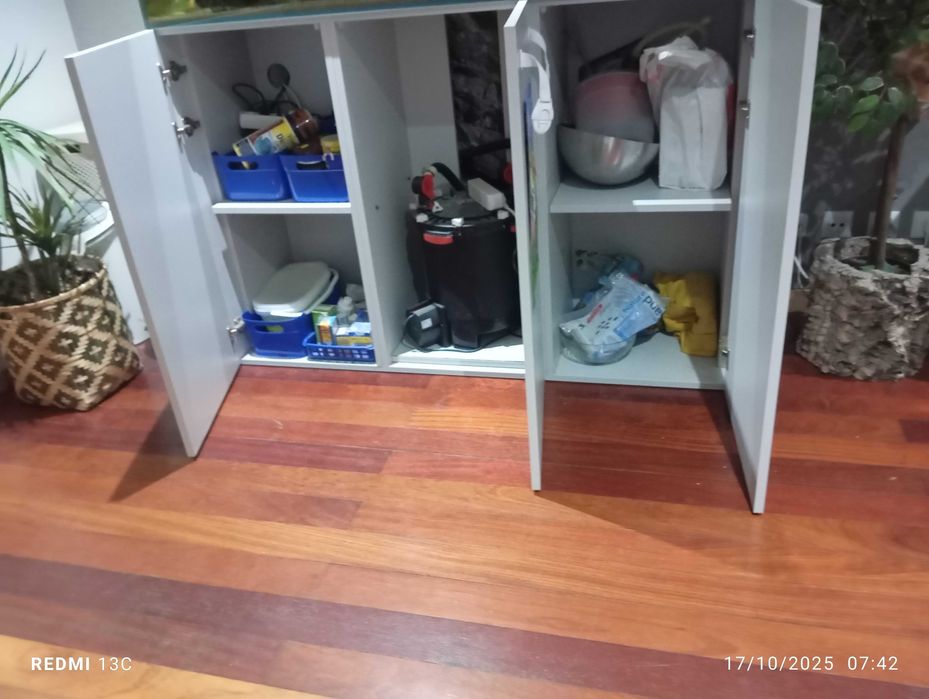 Aquário grande completo 600lts + diverso equipamento - Não negociável
