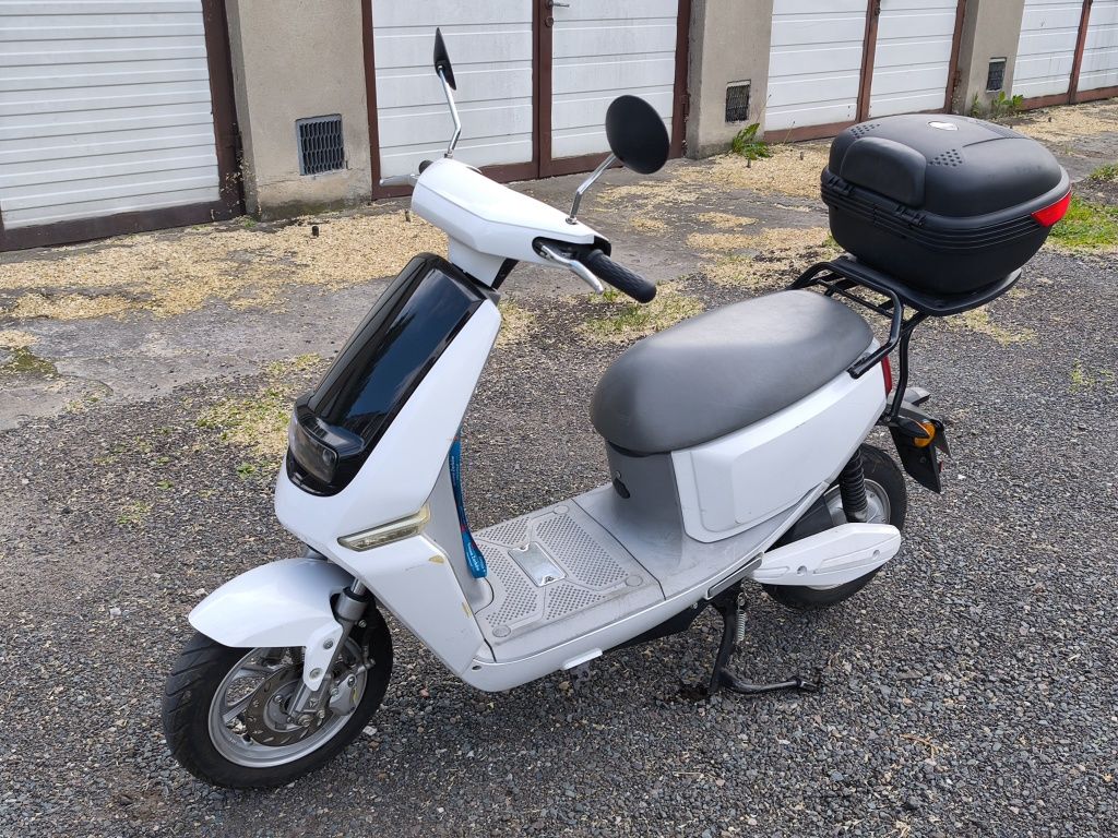 Skuter yadea  2019r elektryk sprawny zadbany opłacony